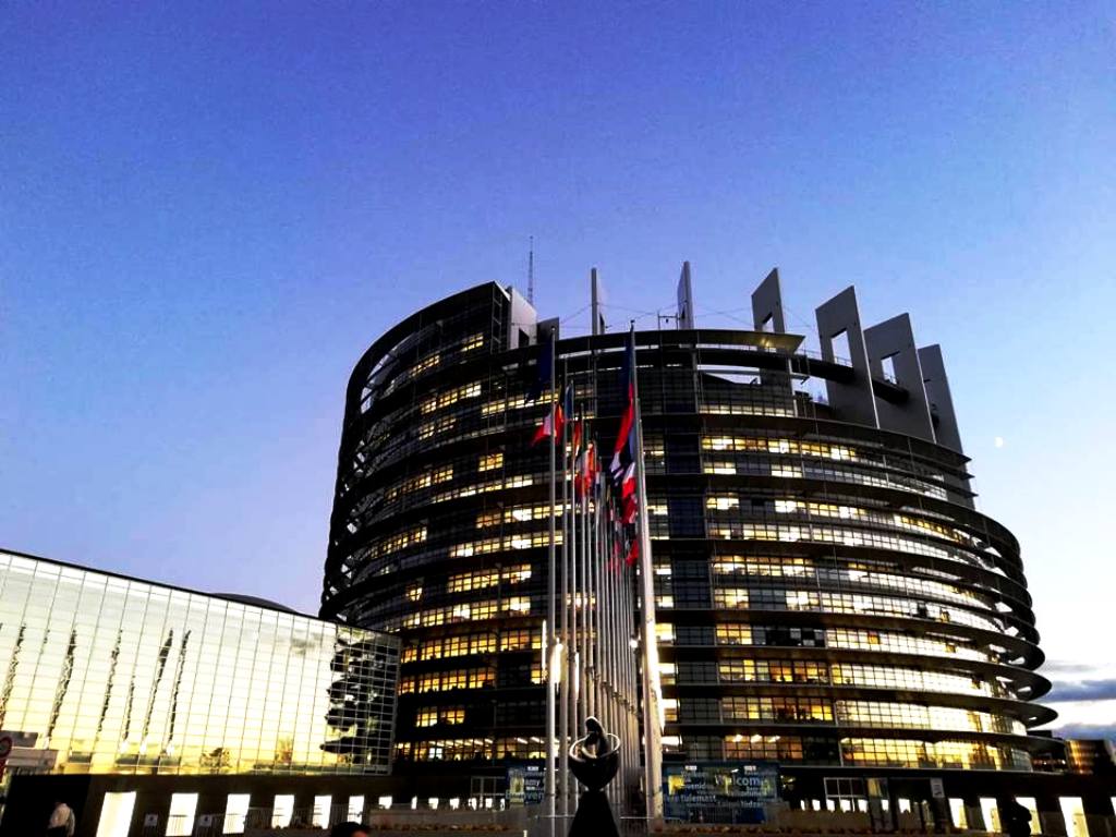 Europoslanci chcú sprísniť recyklačné pravidlá a rozšíriť smernicu o ekodizajne